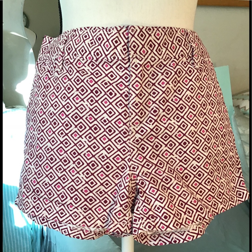 Old Navy cotton shorts with pockets. Size 12